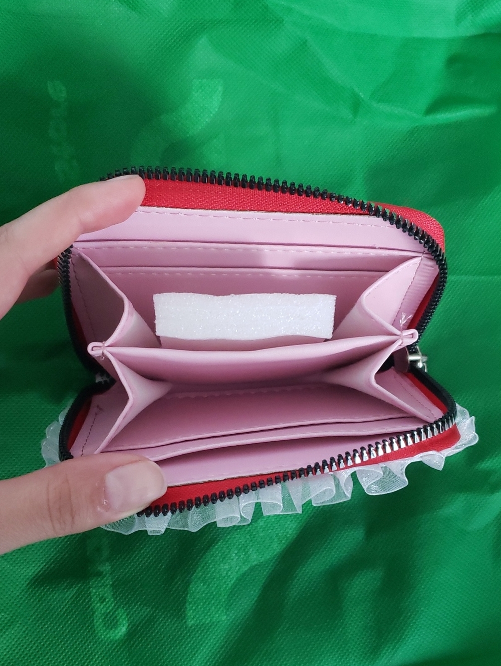 🍓Strawberry Shortcake Wallet With Frills And Strawberry Charm Zipper 🍓 - Picture 4 of 5